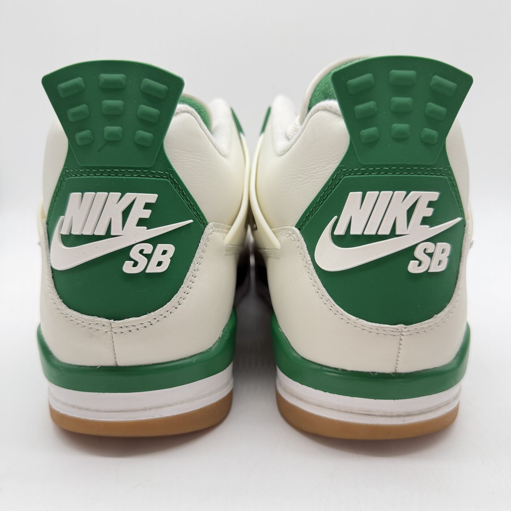 Jordan 4 Retro SB Pine Green
