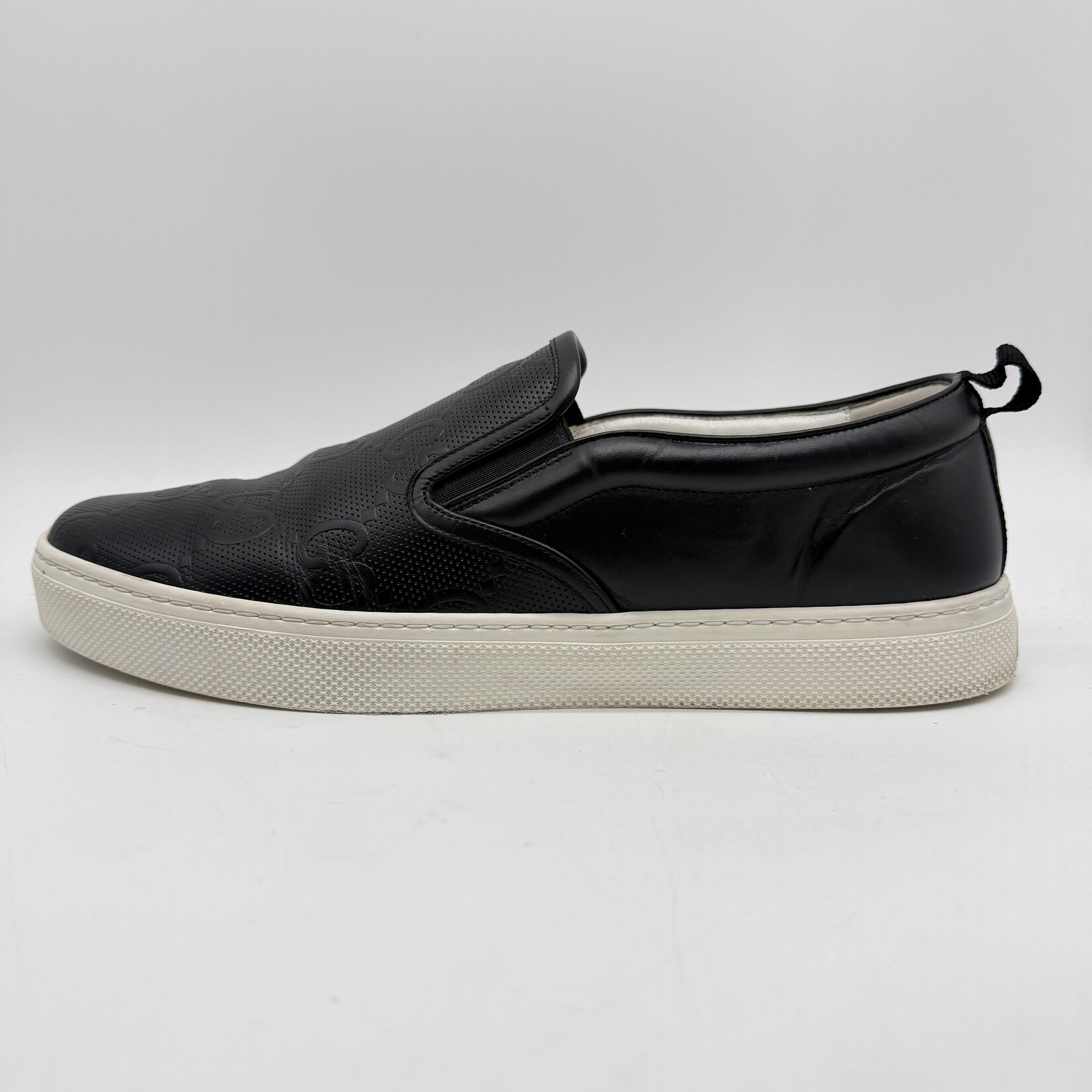 GUCCI SLIP ON Embossed