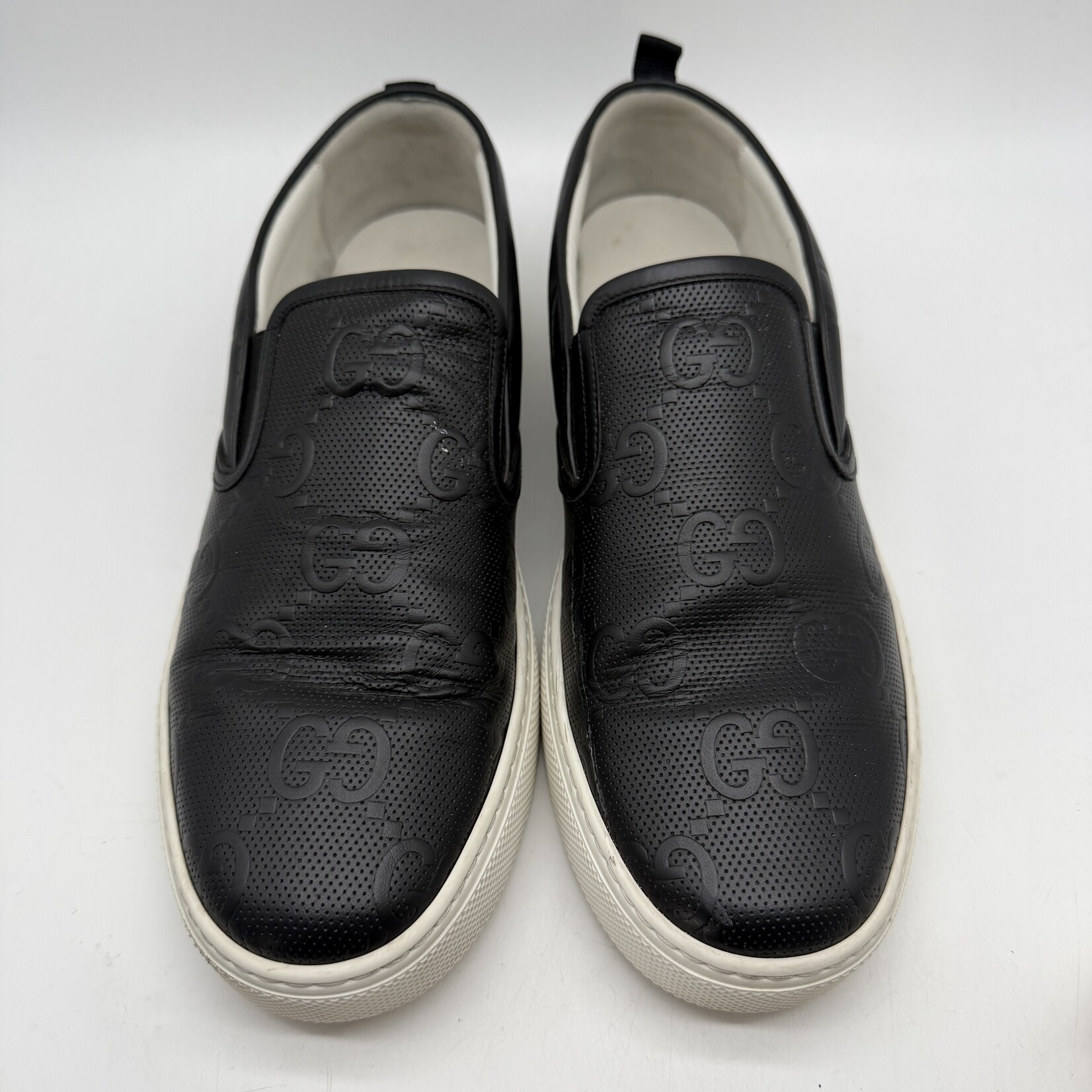 GUCCI SLIP ON Embossed