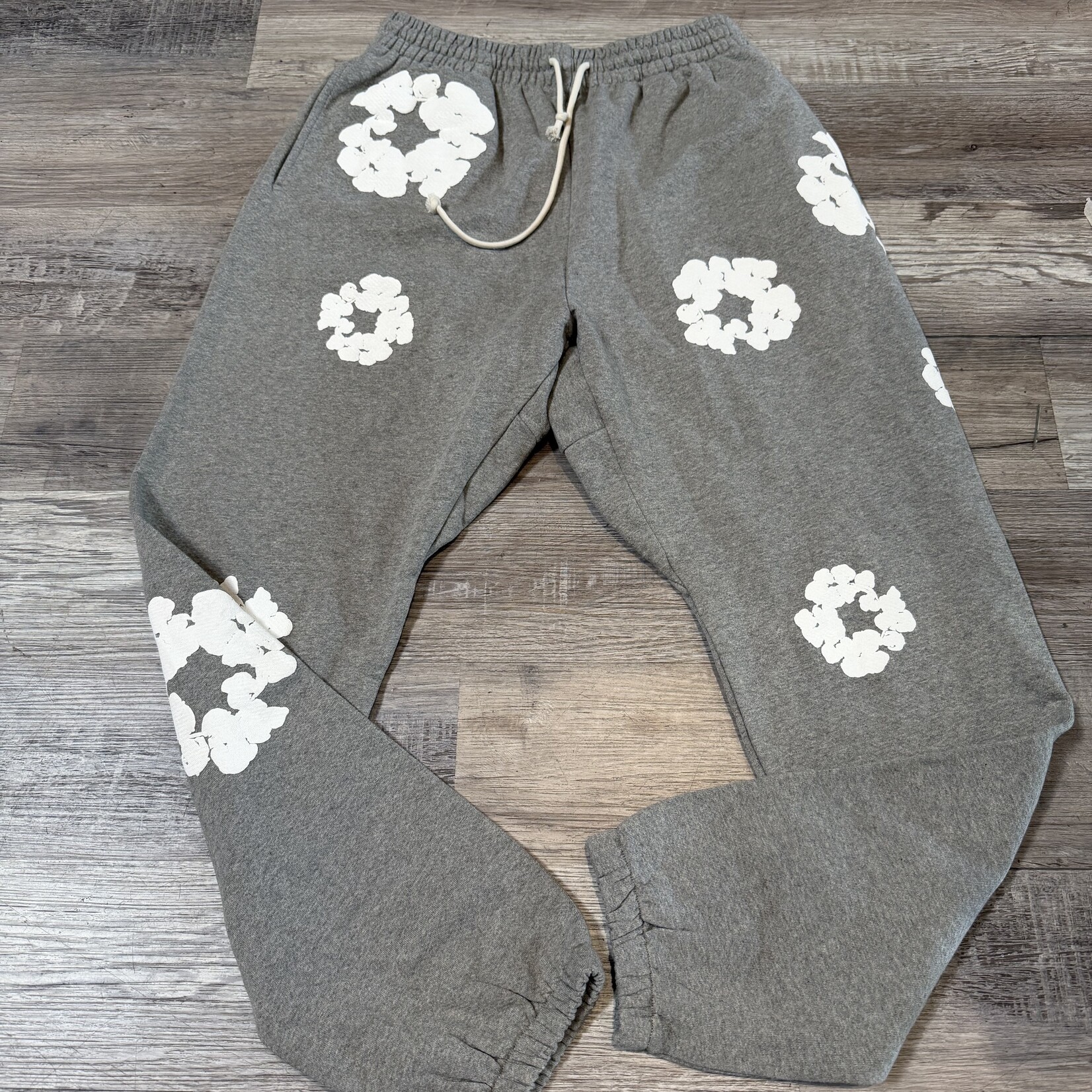 Denim Tears The Cotton Wreath Sweatpants Grey