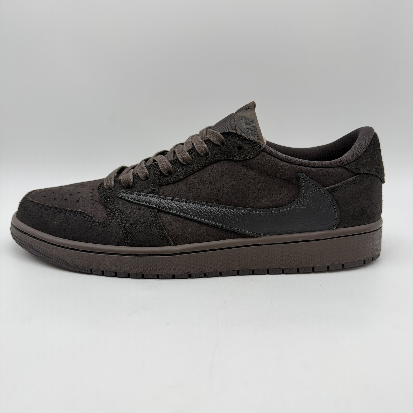 Jordan 1 Retro Low OG SP Travis Scott Velvet Brown