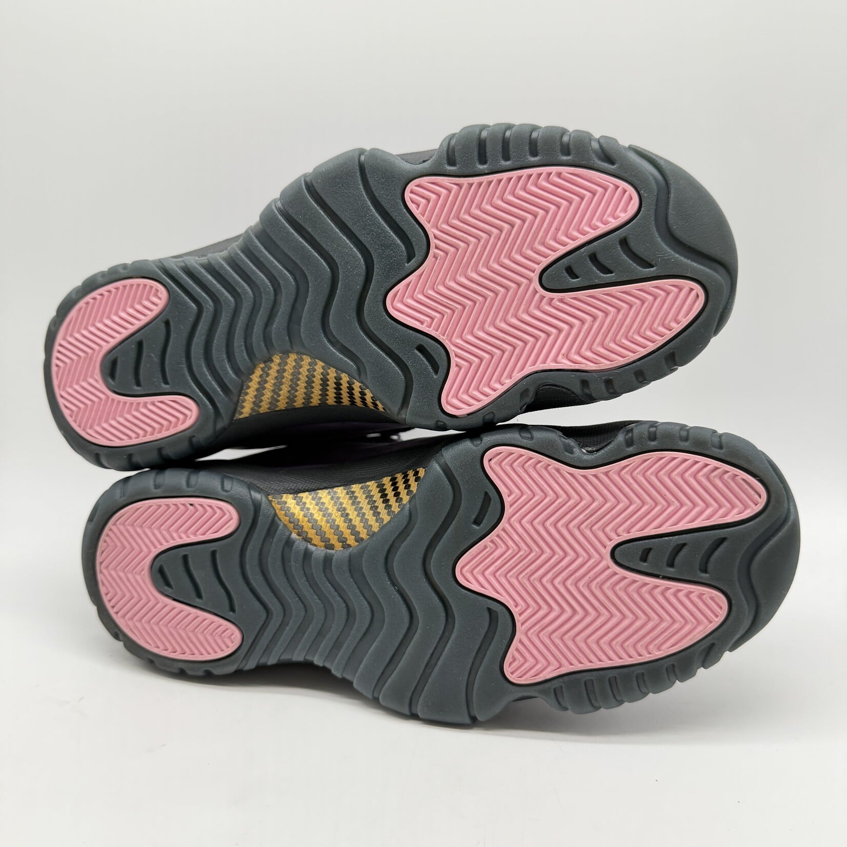 Jordan 11 Retro Mojave
