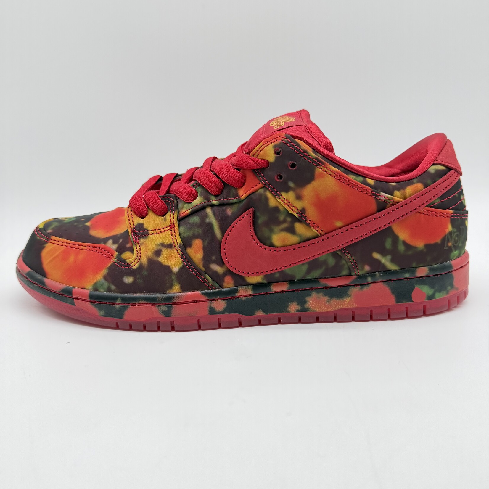 Nike SB Dunk Low The Wizard of Oz Poppy Field