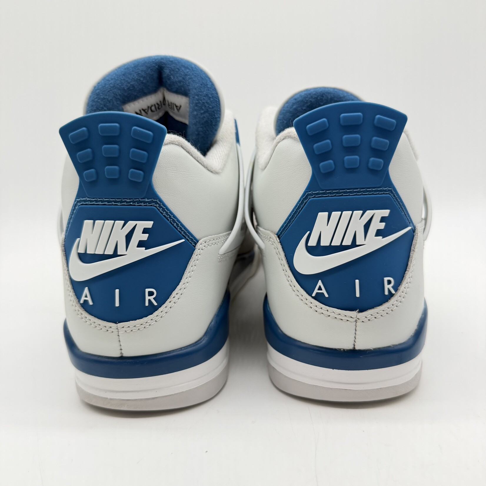 Jordan 4 Retro Military Blue (2024)