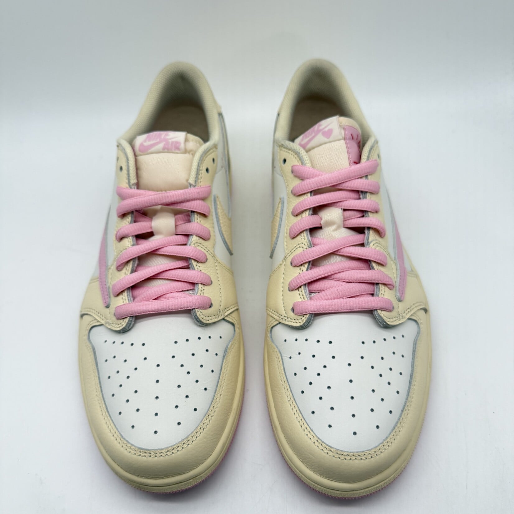 Jordan 1 Retro Low OG SP Travis Scott Shy Pink