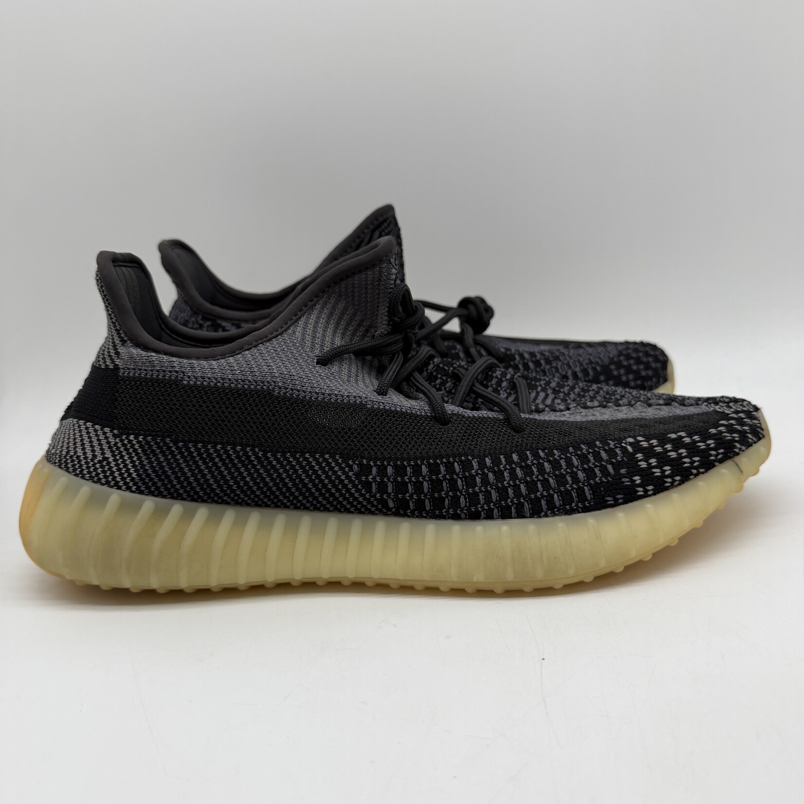 Yeezy Boost 350 V2 Carbon