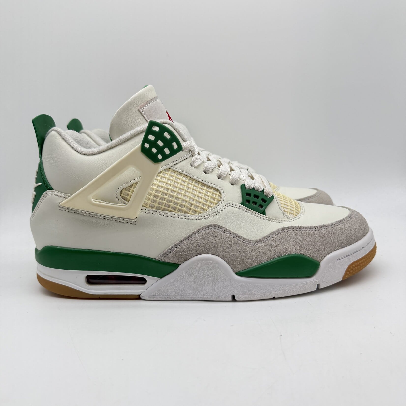 Jordan 4 Retro SB Pine Green
