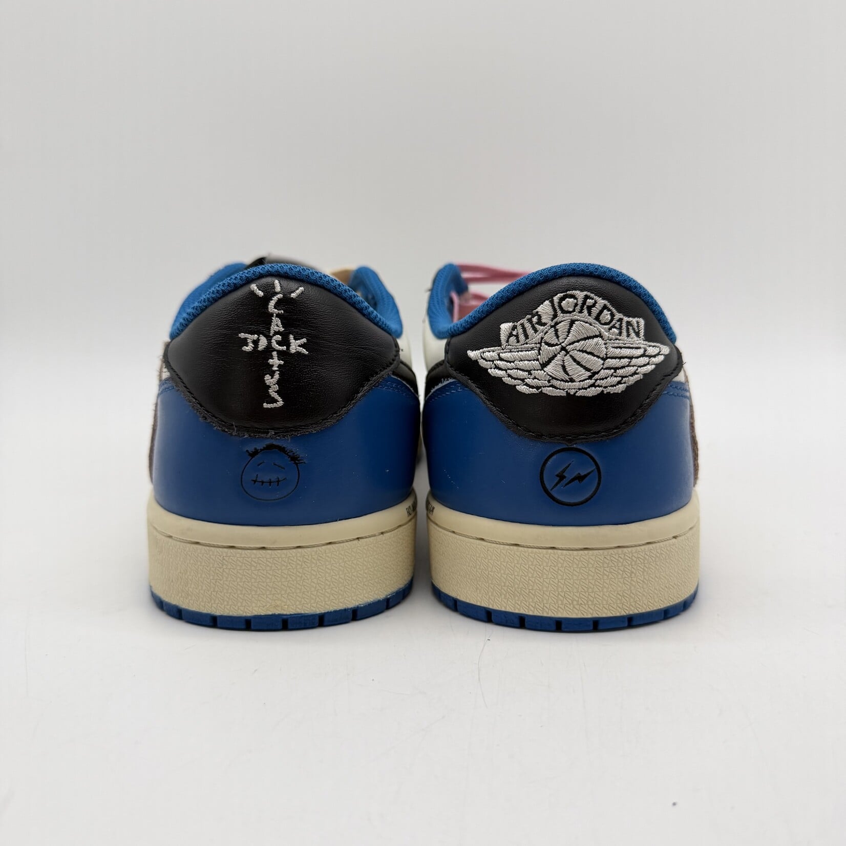Jordan 1 Retro Low OG SP Fragment x Travis Scott
