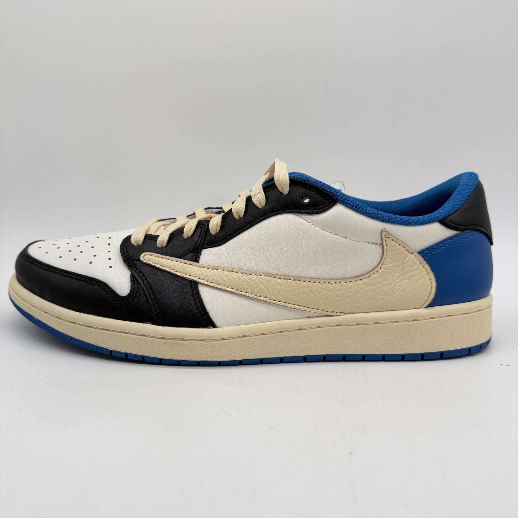 Jordan 1 Retro Low OG SP Fragment x Travis Scott