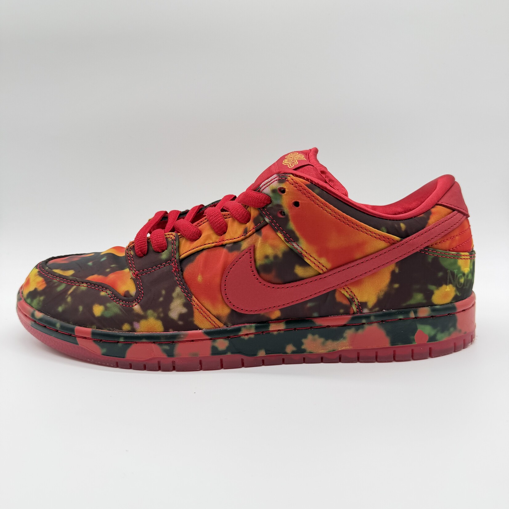 Nike SB Dunk Low The Wizard of Oz Poppy Field