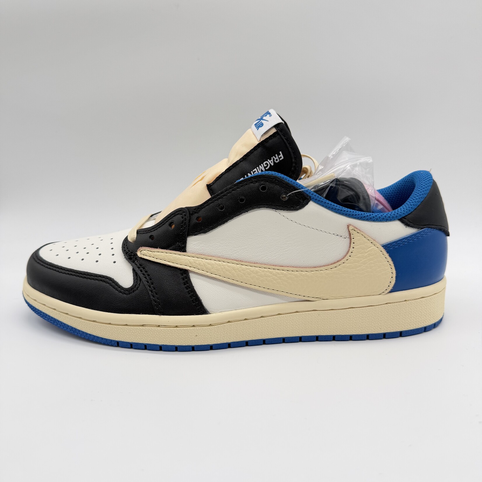 Jordan 1 Retro Low OG SP Fragment x Travis Scott