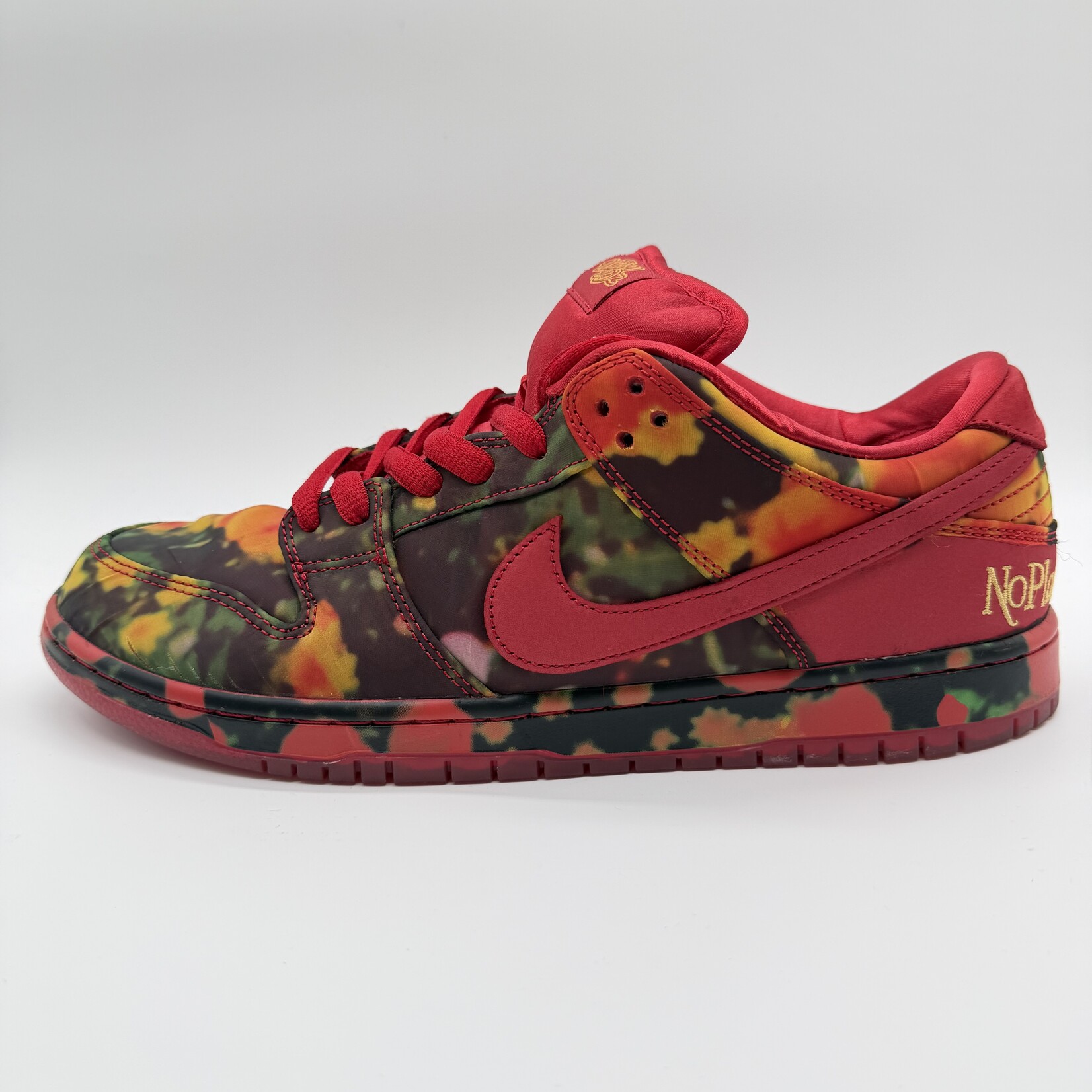 Nike SB Dunk Low The Wizard of Oz Poppy Field