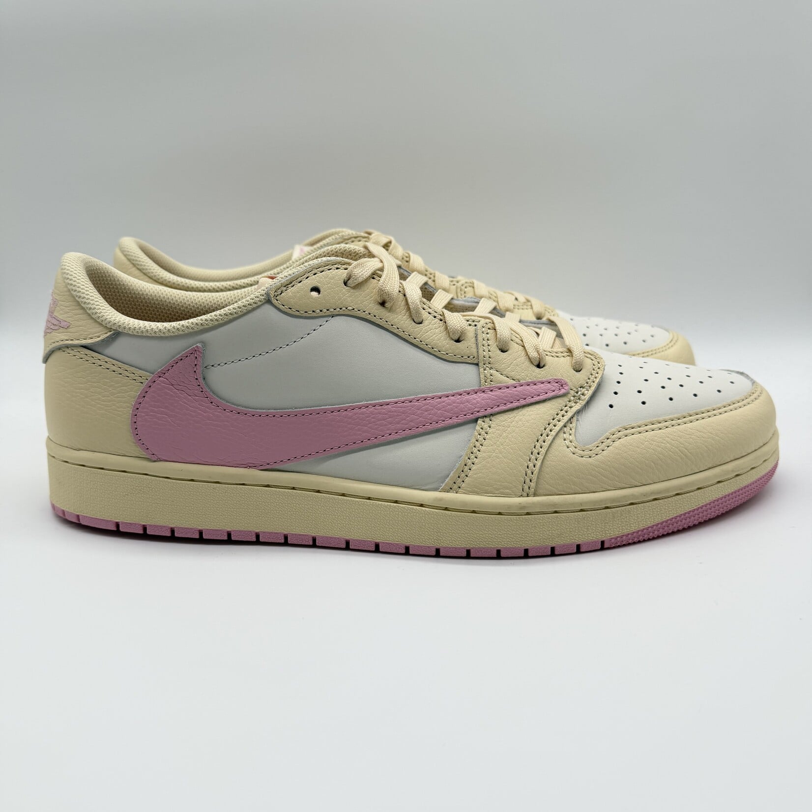 Jordan 1 Retro Low OG SP Travis Scott Shy Pink