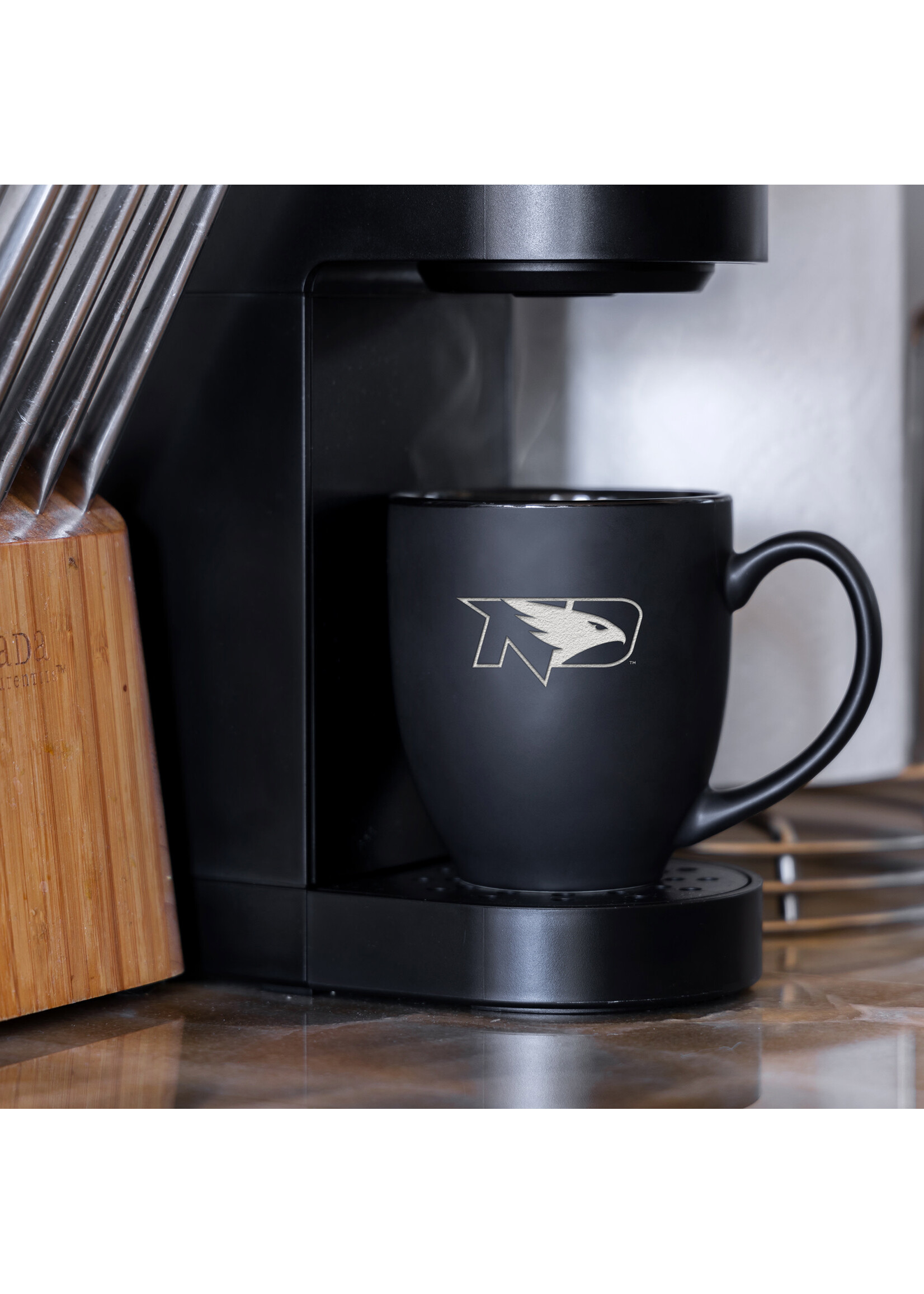 Rico Industries UND Fighting Hawks Bistro 16oz Mug