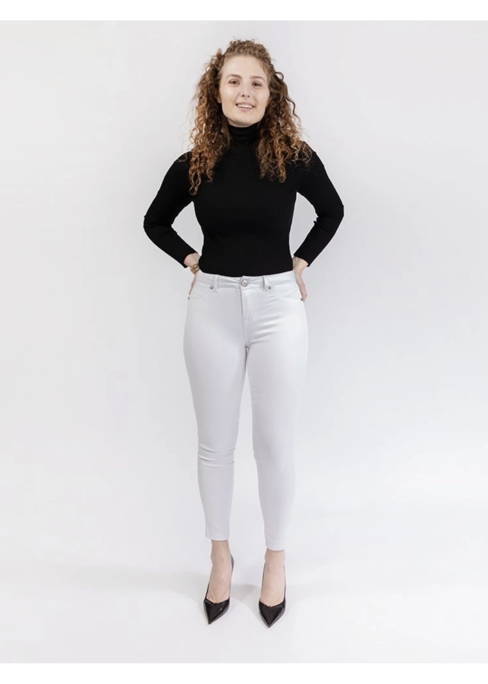 1822 Demin 28" Butter High Rise Ankle Skinny in White