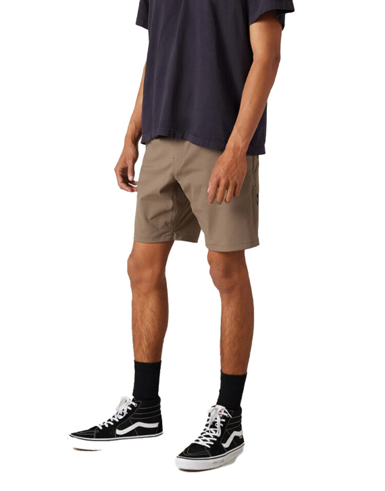 686 686 Everywhere Hybrid Short