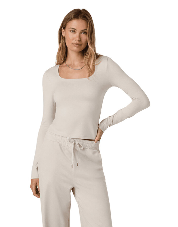 Vuori Vuori Halo Long Sleeve Essential Scoop - Women's