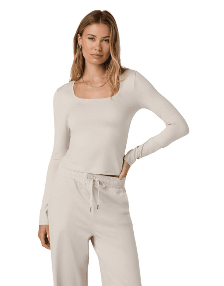 Vuori Vuori Halo Long Sleeve Essential Scoop - Women's