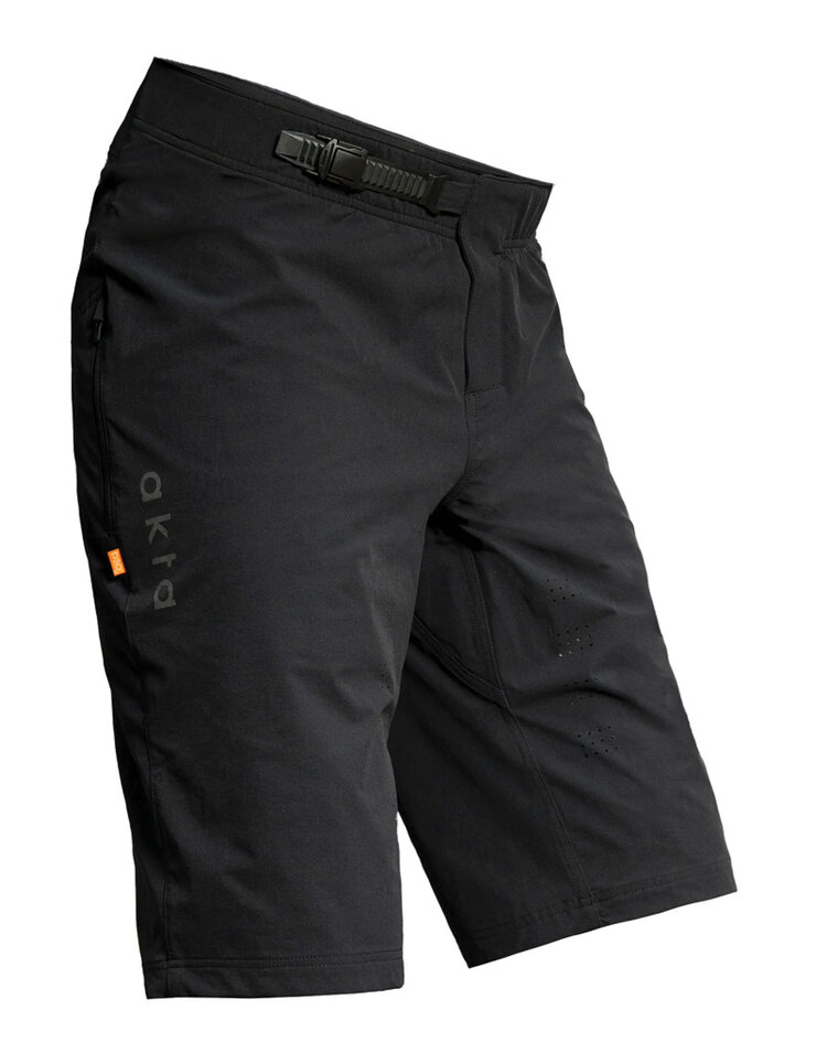 Akta Akta Trail Short