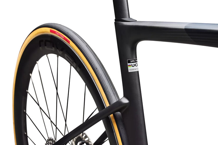 Specialized Specialized S-Works Tarmac SL9 Shimano Dura-Ace Di2 — 2027 Road Bike