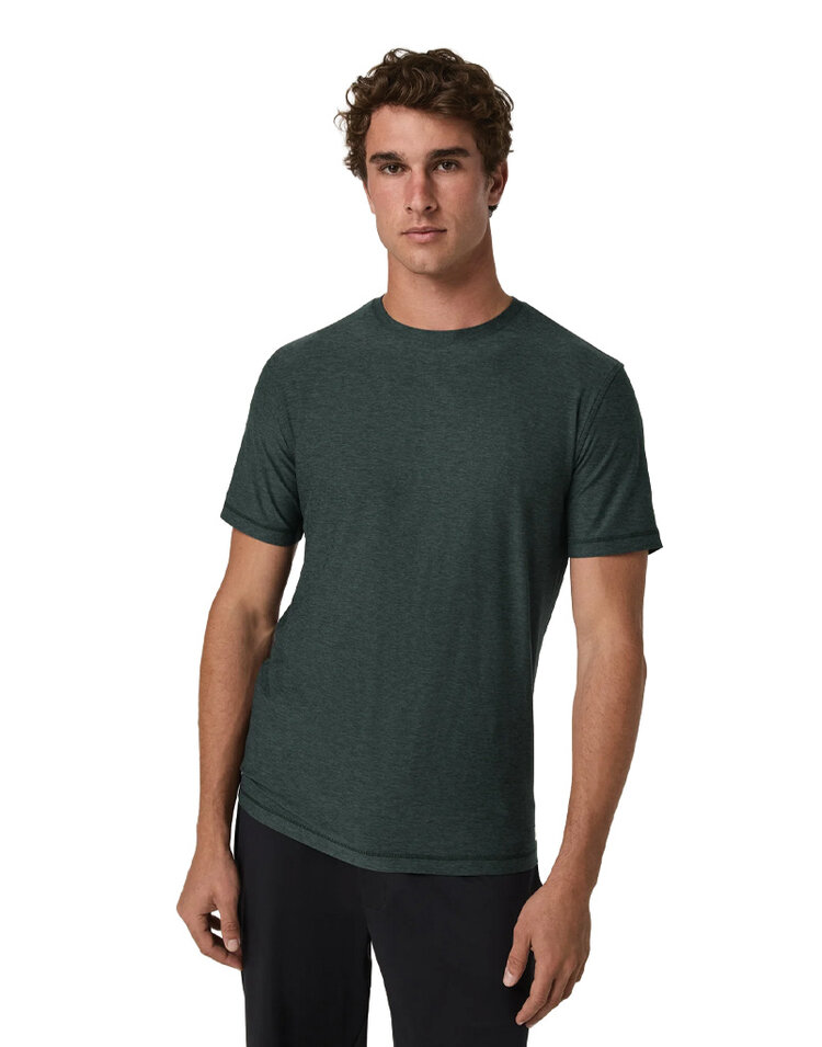 Vuori Vuori Strato Tech Tee — Men's Lifestyle Performance Tee