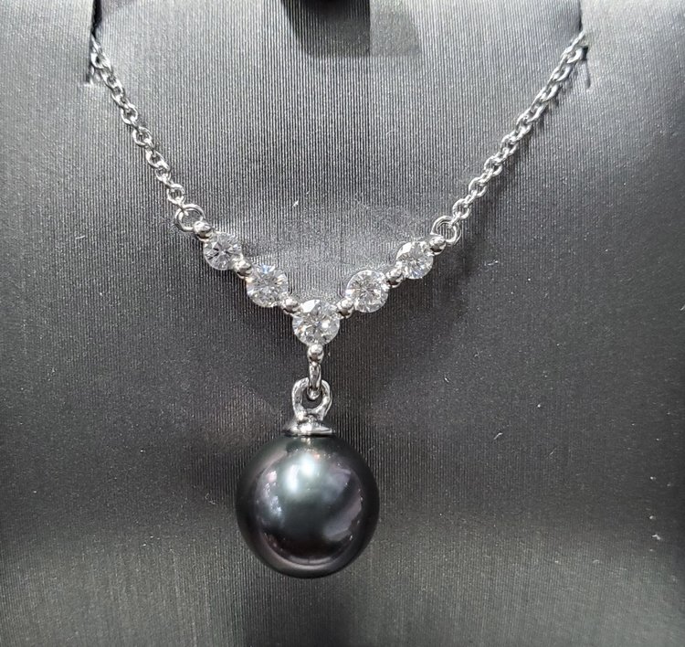 (R)14K .27CT TAH PEARL NECKLACE