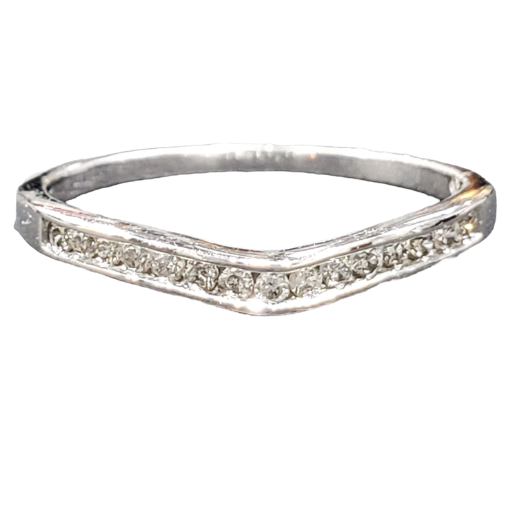 (R) 14K WG .25CT TDW CHANNEL V-SHAPED BAND