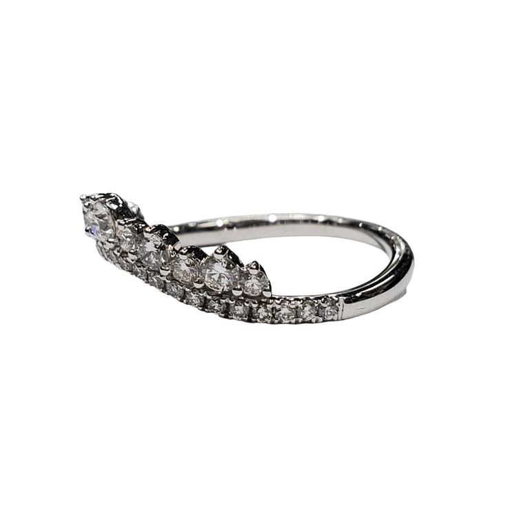PRIMA NEW YORK (R) 14K .58CT CURVED CROWN BAND VS2 F