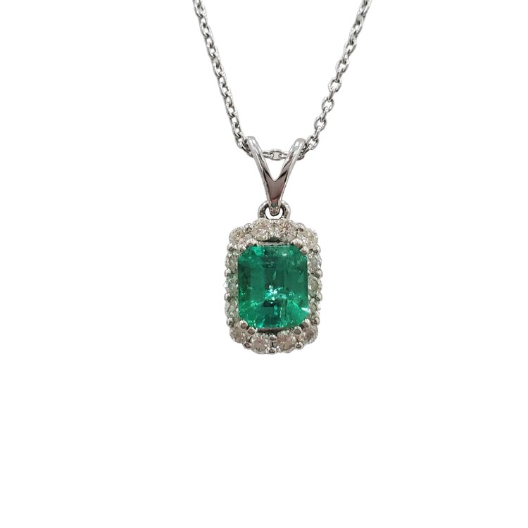 KALLATI M(R) 14K .45CT COLUMBIAN EMERALD .25TDW  DIAMOND HALO GEMSTONE NECKLACE