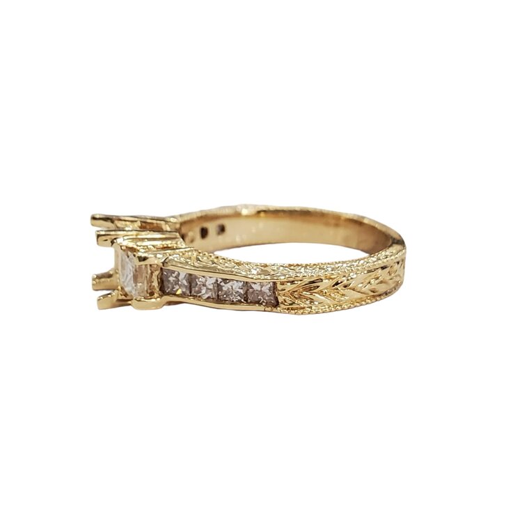 (R) 14K YELLOW GOLD .53TDW PRINCESS CUT THREE STONE CHANNEL SET ENGAGEMENT RING MOUNTING