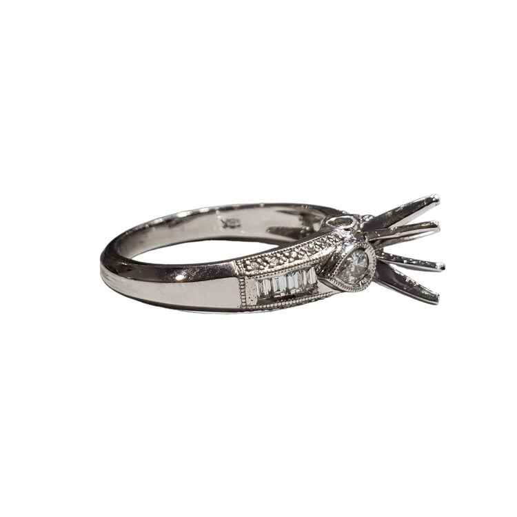 Gemdek M(R) 18KW .65CT TDW MTG