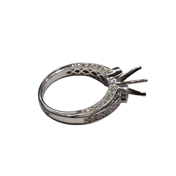 Gemdek M(R) 18KW .62CT THREE STONE DIAMOND ENGAGEMENT MOUNTING