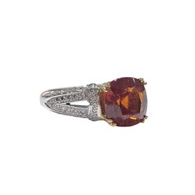 Gemdek M(R) 18K 3.02GA .33DI    , FASHION RING WITH SPESSARTINE GARNET CENTER GEMSTONE, .33 CARATS  OF NATURAL DIAMONDS ON THE SETTING