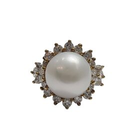 Gemdek M(R) 18KY PEARL 1.60CT DIAMOND HALO FASHION RING