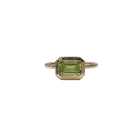 PARAGON COUTURE (R) 14K 1.25CT PERIDOT EMERALD BEZELED RING