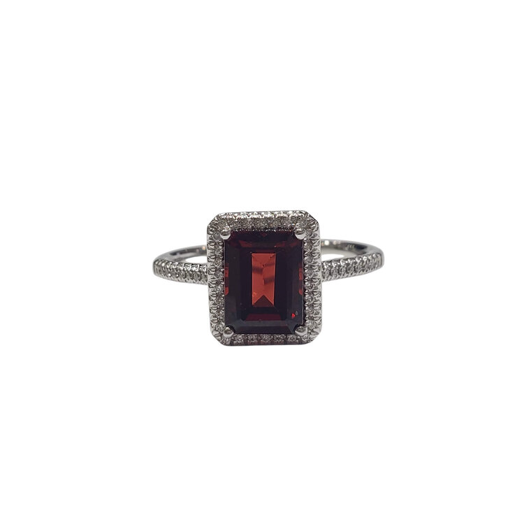 GBC (Y) 14K 2.08CT GARNET .11TDW HALO RING