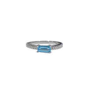 (Y) 14KW .10CT EMERALD CUT BL TOPAZ RING