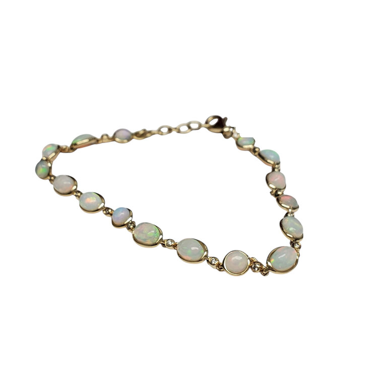 PRIMA NEW YORK (Y) 14KY 4.72CT OPAL .10CT DIAMOND BEZELED BRACELET