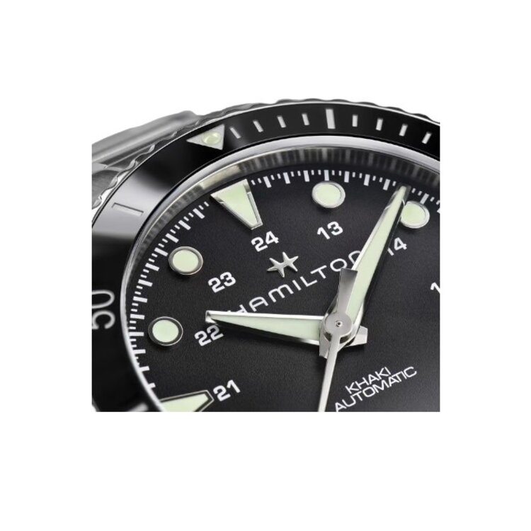 Hamilton HAMILTON SCUBA/ Reference H82515130 / Caliber H-10 / Collection Khaki Navy /Movement Automatic/Case size 43MM/Thickness 12.58MM/Dial Color Black/Case Stainless Steel/Crystal Sapphire/80 hr pwr