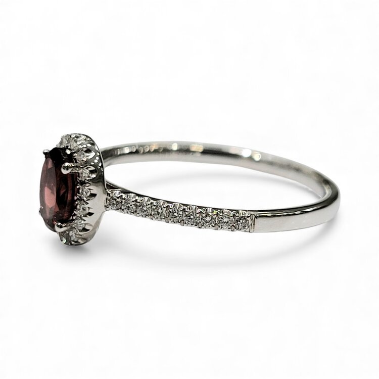 GBC (Y) 14K .62CT GARNET .16TDW HALO RING