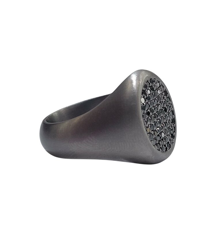 DORA INTERNATIONAL (Y) TANTALUM .69CT BLK DIAMOND MENS RING