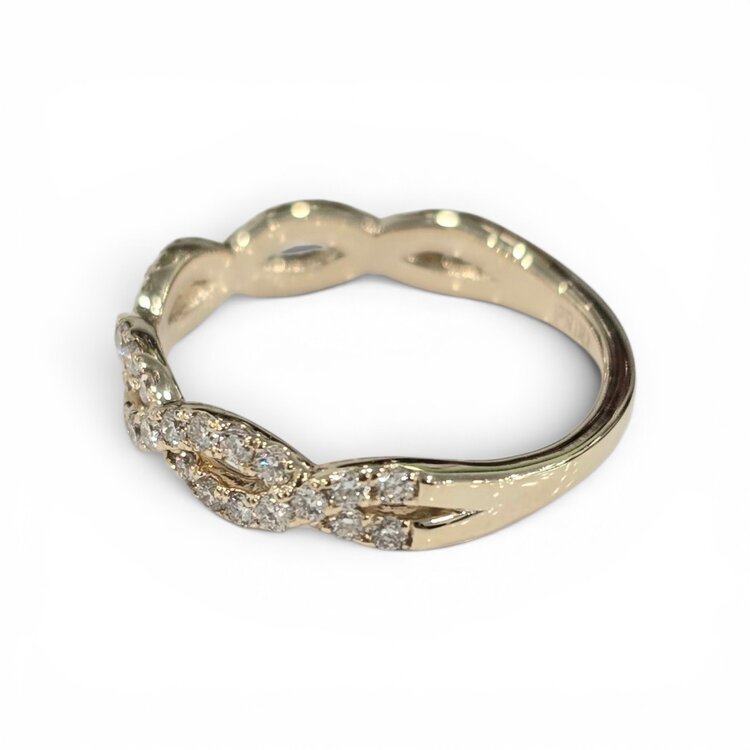 PRIMA NEW YORK (Y)14KY .78TCW  DIAMOND HALF TWIST BAND