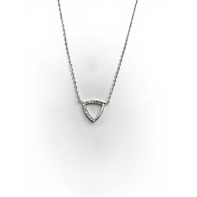 (X) 14KW .06CT DIAMOND TRIANGLE  SHAPE NECKLACE, 14 KARAT WHITE GOLD, DIAMOND, PRONG SET STONES, CABLE LINK, ADJUSTABLE CHAIN