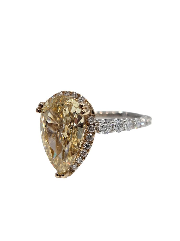 DIAMOND TRADERS INTERNATIONAL (Z) 14K 4.03CT LAB 1.20MT , WHITE & YELLOW GOLD BRIDAL RING, LAB GROWN DIAMONDS, 4.03CT FANCY YELLOW PEAR CENTER STONE “CANARY”,  1.20 CARATS ON THE SETTING