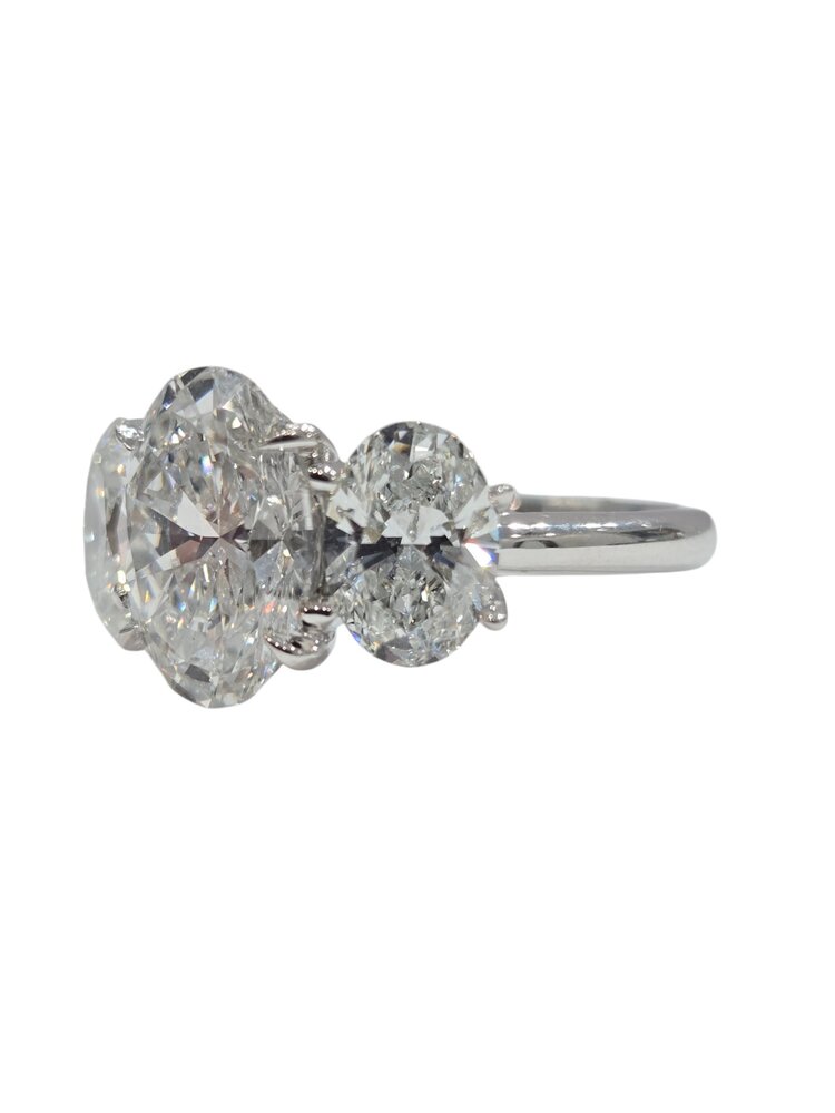 DIAMOND TRADERS INTERNATIONAL (Z) 18K 3CT LAB 2.20MT , WHITE GOLD LAB GROWN 3 STONE DIAMOND BRIDAL RING, VS1 F