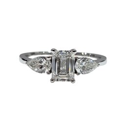 DIAMOND TRADERS INTERNATIONAL (X) 14K .85CT LAB .50MT , VVS2 F, WHITE GOLD LAB GROWN DIAMOND BRIDAL RING, EMERALD CUT CENTER DIAMOND .85 CARATS, .50 CARATS ON THE SETTING