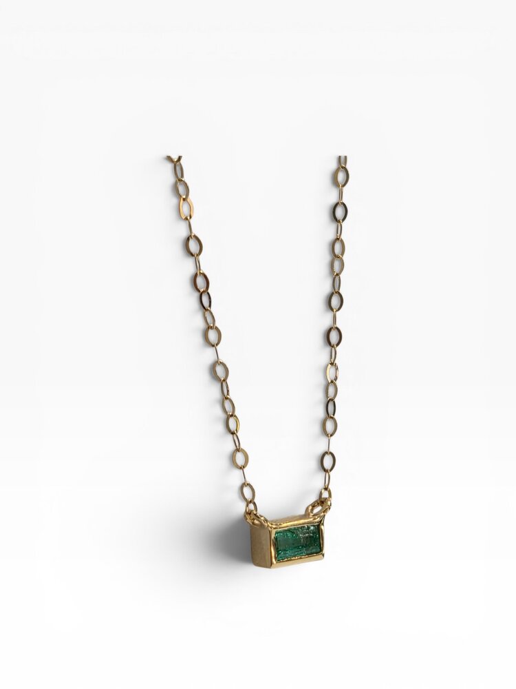 DIAMOND TRADERS INTERNATIONAL (X) 14KY .12CT EMERALD NATURAL GEMSTONE RECTANGLE BEZEL SET PENDANT