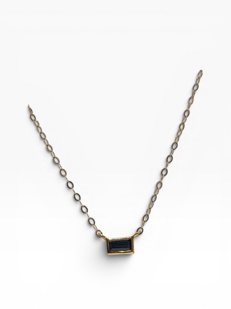 DIAMOND TRADERS INTERNATIONAL (X) 14KY .15CT SAPPHIRE NATURAL GEMSTONE RECTANGLE BEZEL SET PENDANT