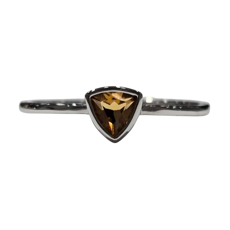 DIAMOND TRADERS INTERNATIONAL (X) 10K CITRINE TRILLION CUT BEZELED SOLITAIRE RING