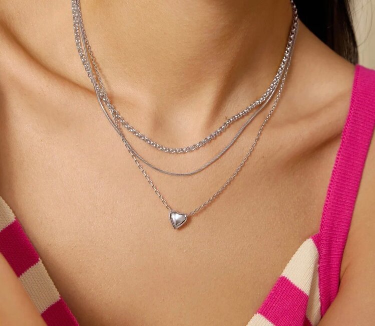 ANIA HAIE Silver Sweetheart Necklace • Material: 925 Sterling Silver with Rhodium Plating • Necklace length: 405mm with 50mm extender • Weight: 3.7g